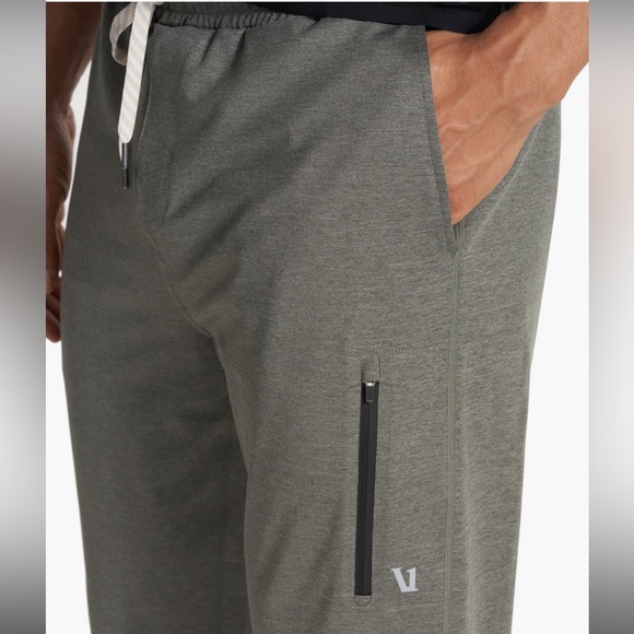 New 30”
Vuori Sunday Performance Jogger ink Heather color - Picture 5 of 9